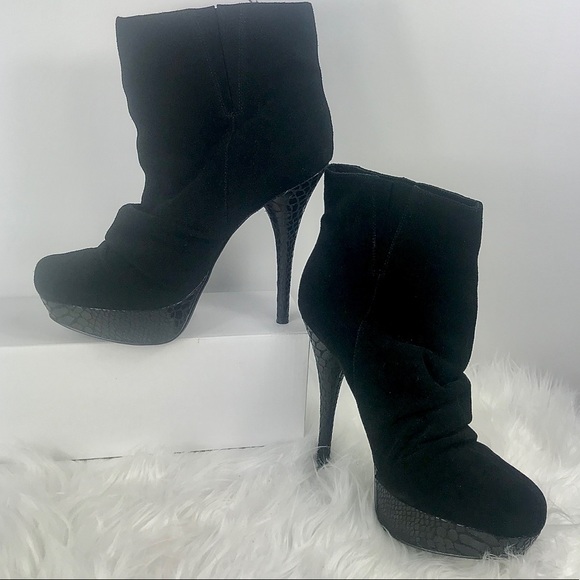 BAKERS Torri Black Suede Bootie, Size 9B, EUC - Picture 4 of 8